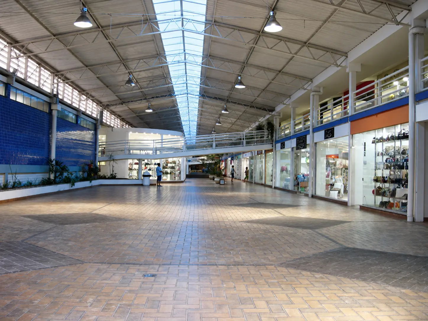 Interior de shopping — obra da KACEL Engenharia (Comercial) em Jaú e região